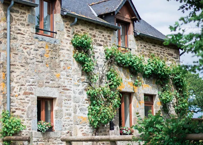 Familiale Aux Alpes Mancelles - 3 Chambres, Cheminée Et Activités Proches - Fr-1-410-149